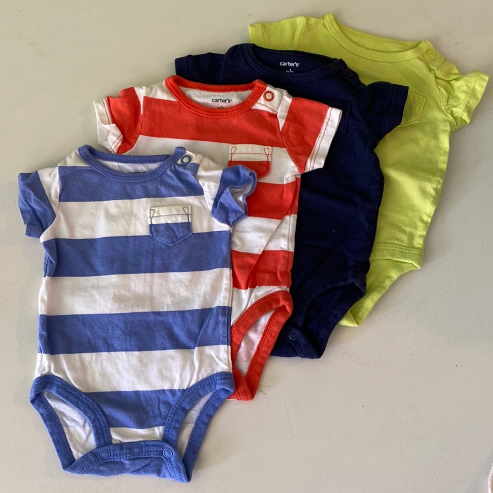 Carter’s Set of Four Onesie Bodysuits Newborn NB
